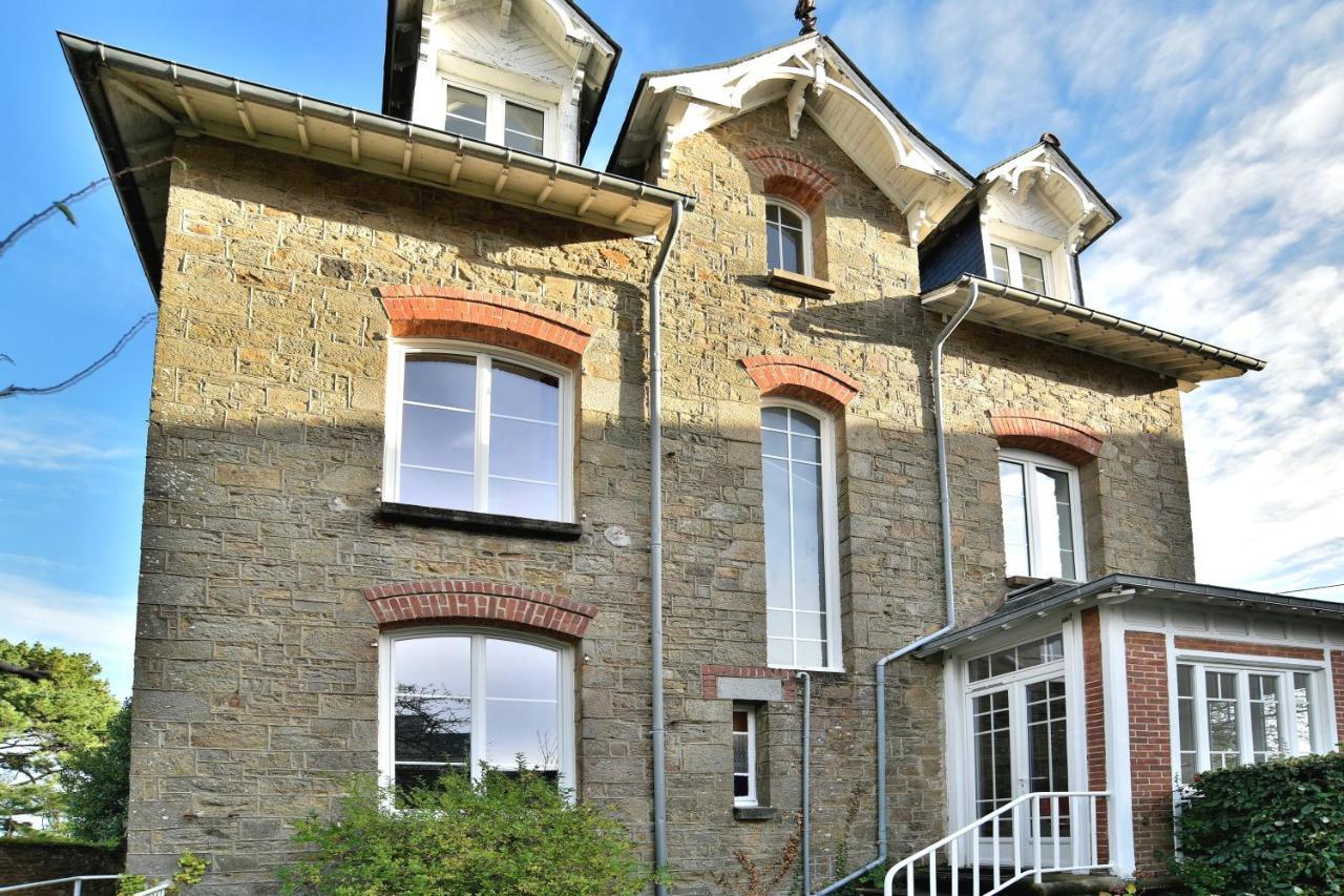La Brise Cancalaise - Maison Typique Avec Vue Mer Cancale Exterior photo